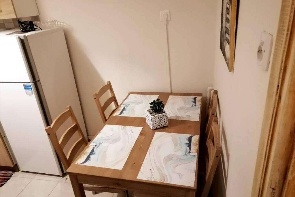 Elegant Central Apartment In Volos Luaran gambar