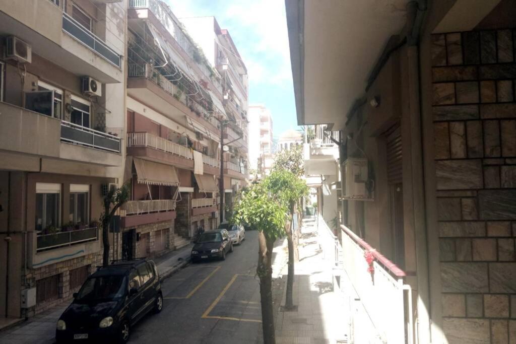 Elegant Central Apartment In Volos Luaran gambar