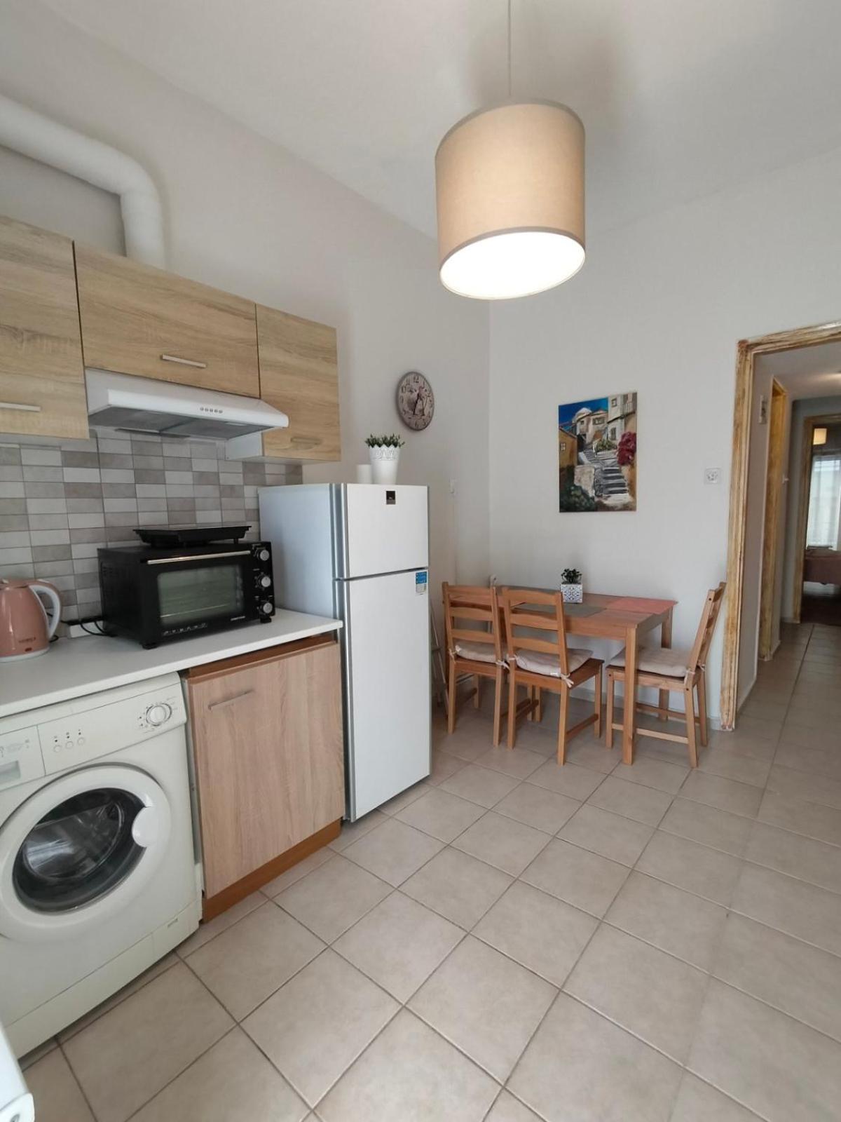 Elegant Central Apartment In Volos Luaran gambar