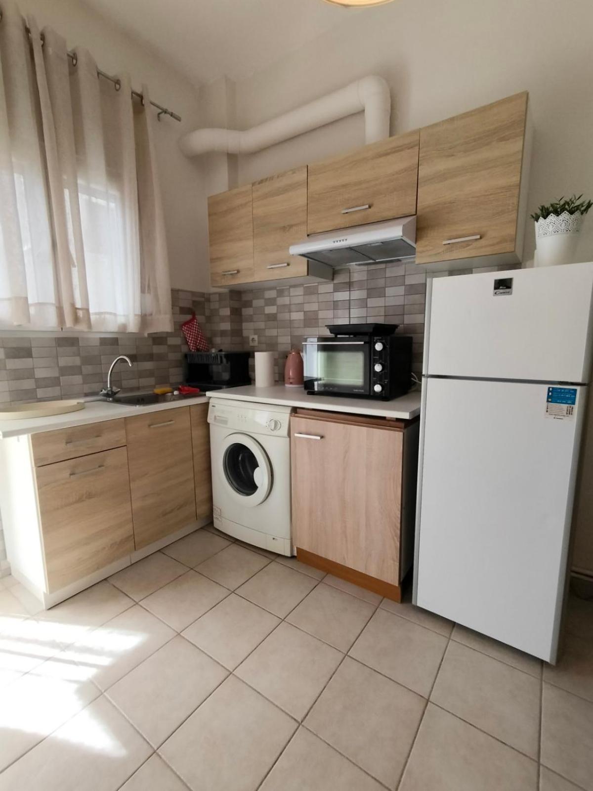 Elegant Central Apartment In Volos Luaran gambar