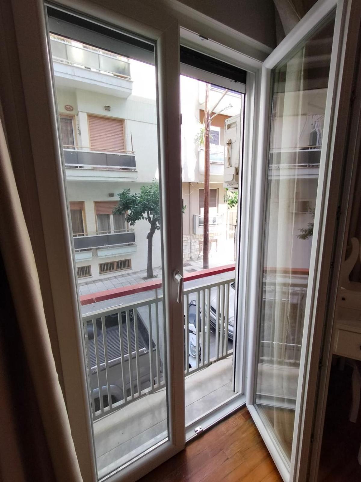 Elegant Central Apartment In Volos Luaran gambar